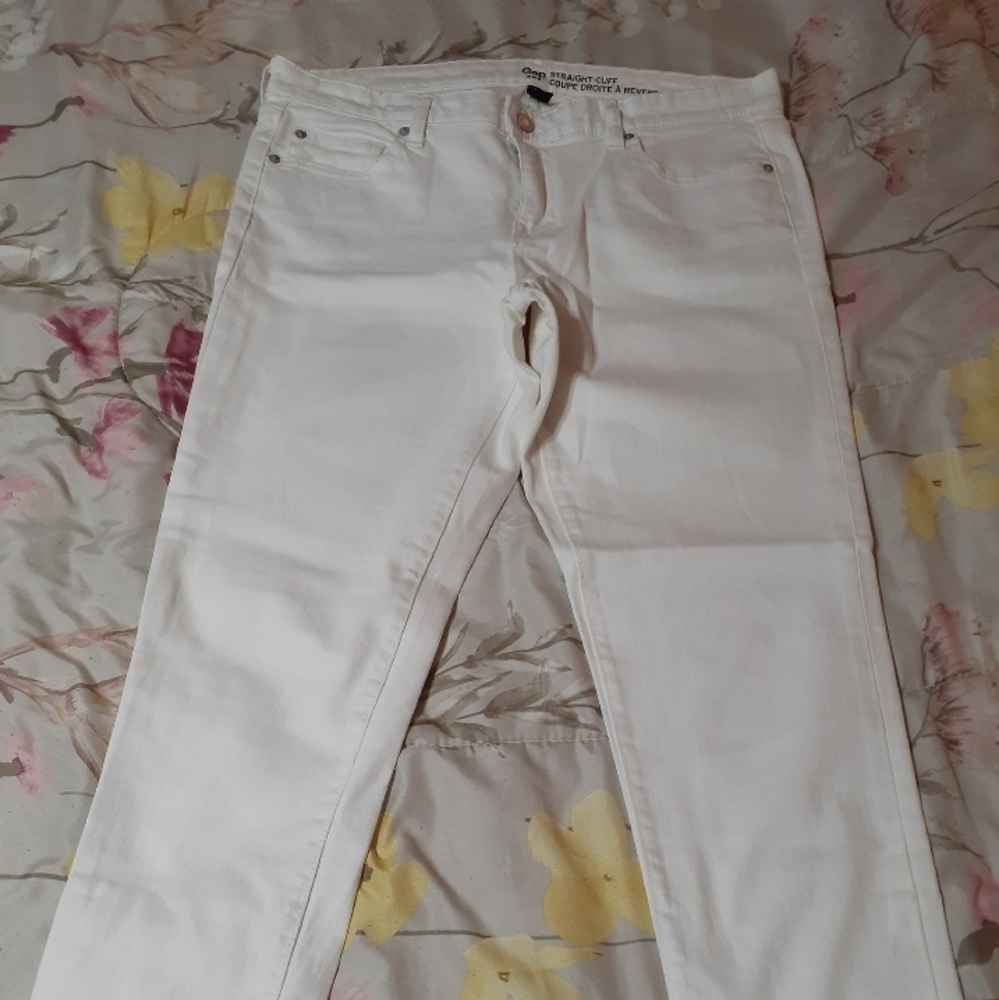 GAP Straight Leg Jeans in White